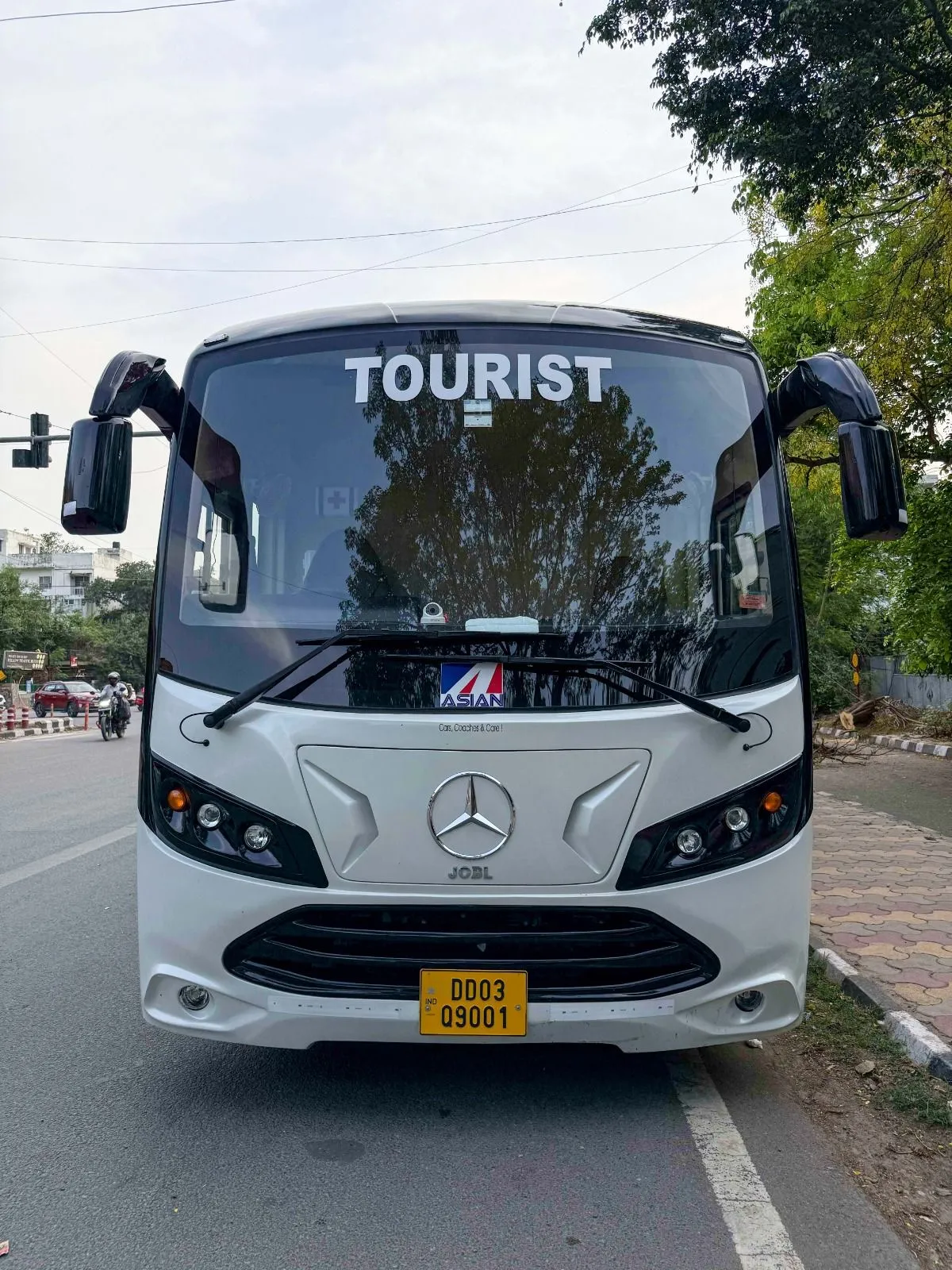 Luxury car rental Delhi